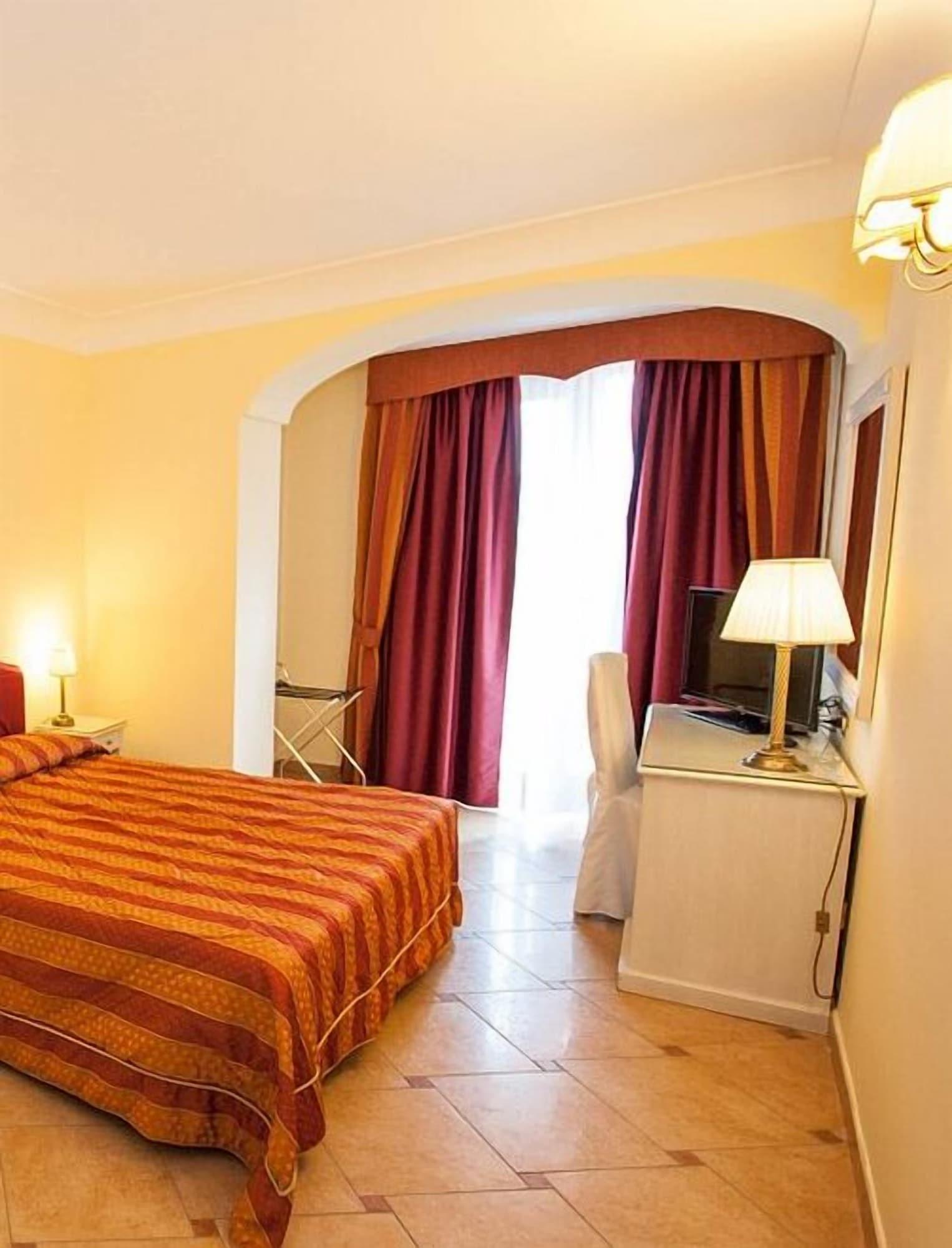 Hotel La Vue D'Or Сорренто Екстер'єр фото
