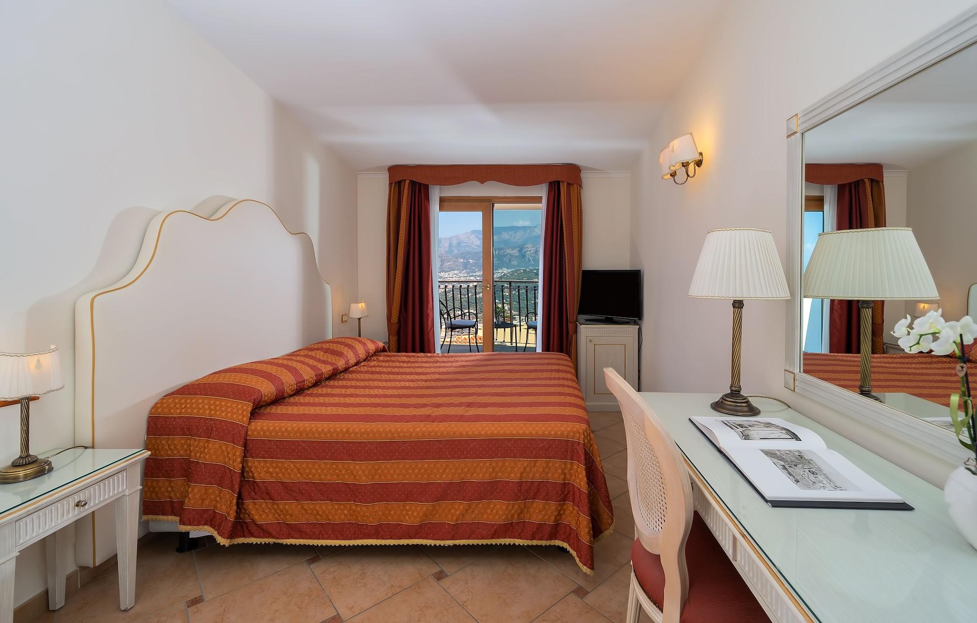 Hotel La Vue D'Or Сорренто Екстер'єр фото