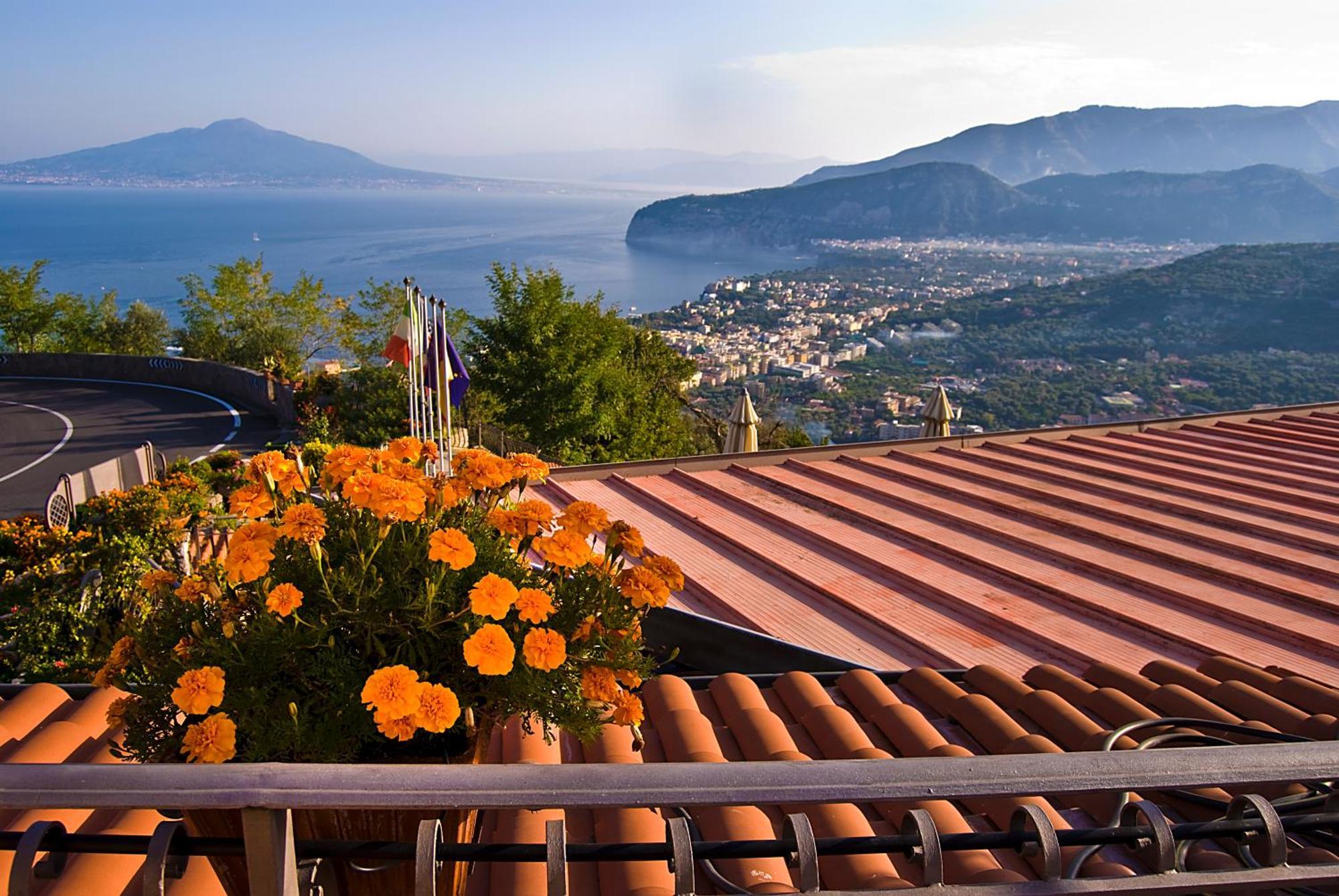 Hotel La Vue D'Or Сорренто Екстер'єр фото