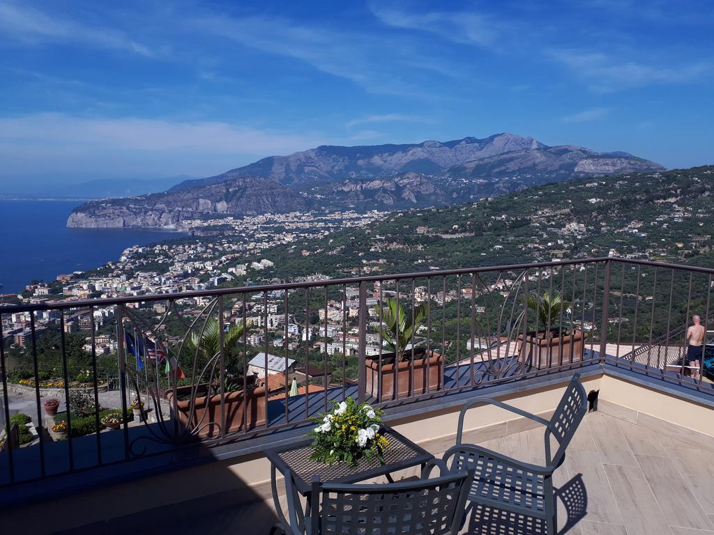 Hotel La Vue D'Or Сорренто Екстер'єр фото