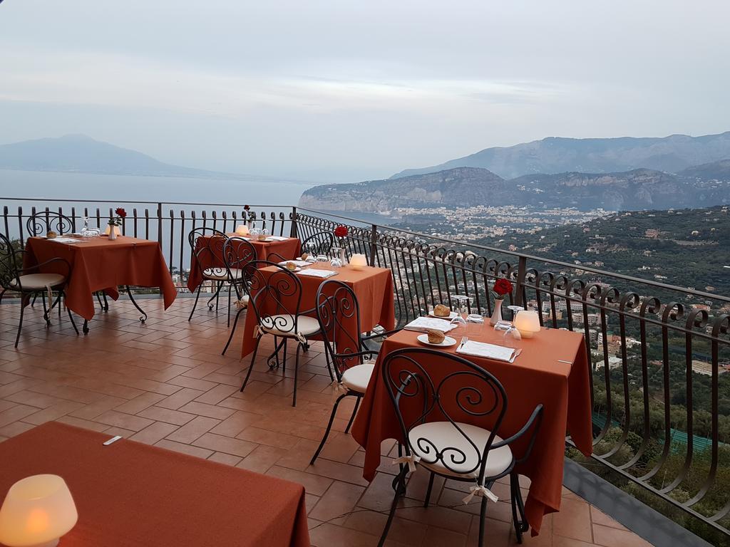 Hotel La Vue D'Or Сорренто Екстер'єр фото