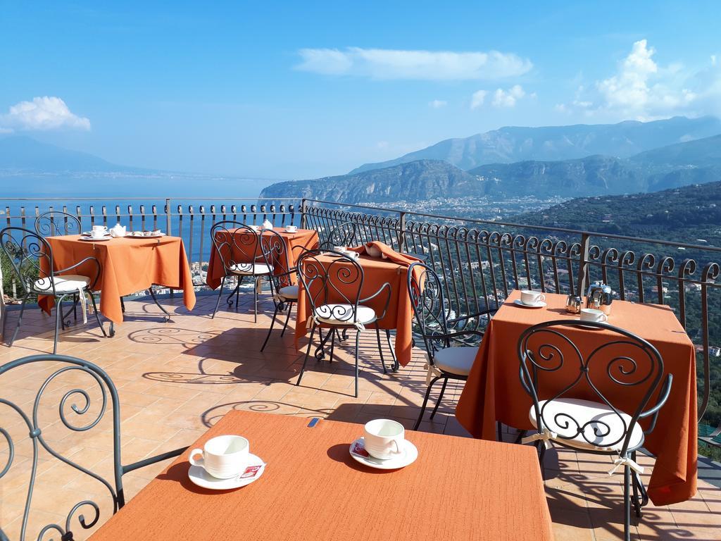 Hotel La Vue D'Or Сорренто Екстер'єр фото