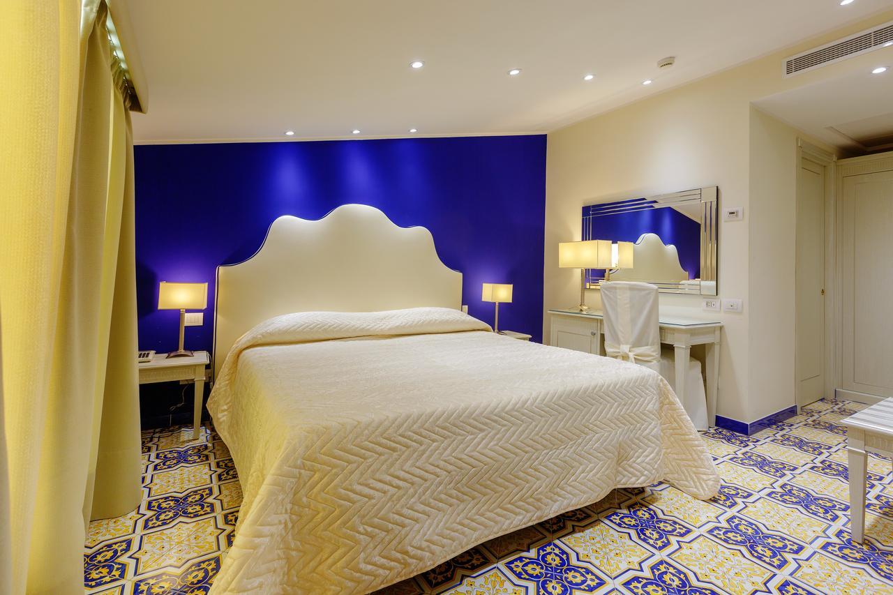Hotel La Vue D'Or Сорренто Екстер'єр фото
